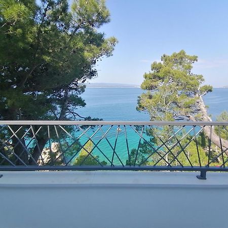 Apartmani Mares - 20 M From The Beach Brela Bagian luar foto